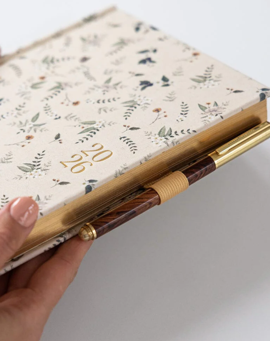 Bespoke 2026 Desktop Linen Bound Planner - Button Fern