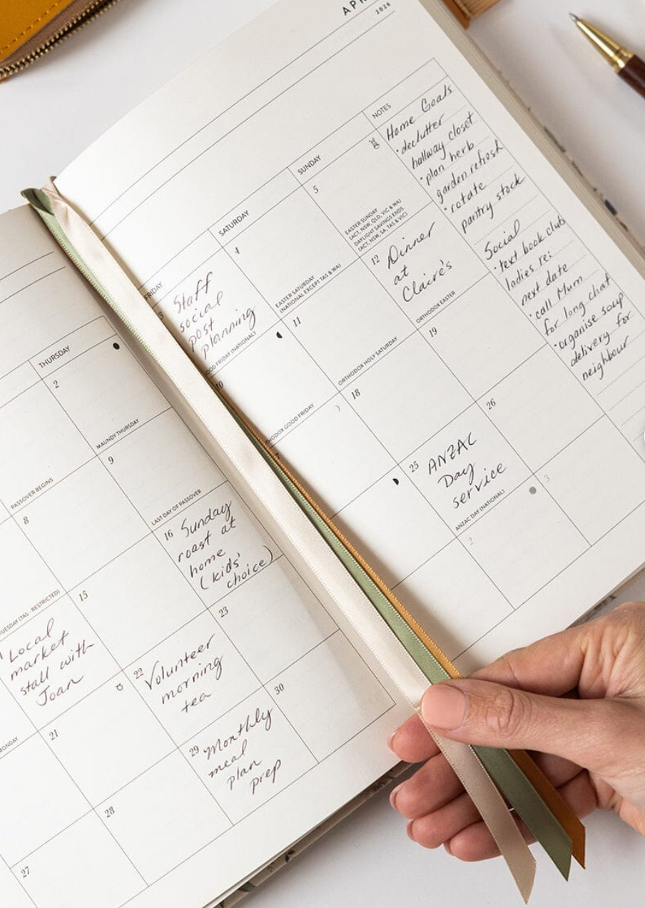 Bespoke 2026 Desktop Linen Bound Planner - Button Fern