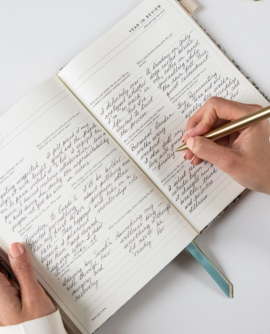 Bespoke 2026 Desktop Linen Bound Planner - Ivory Garden