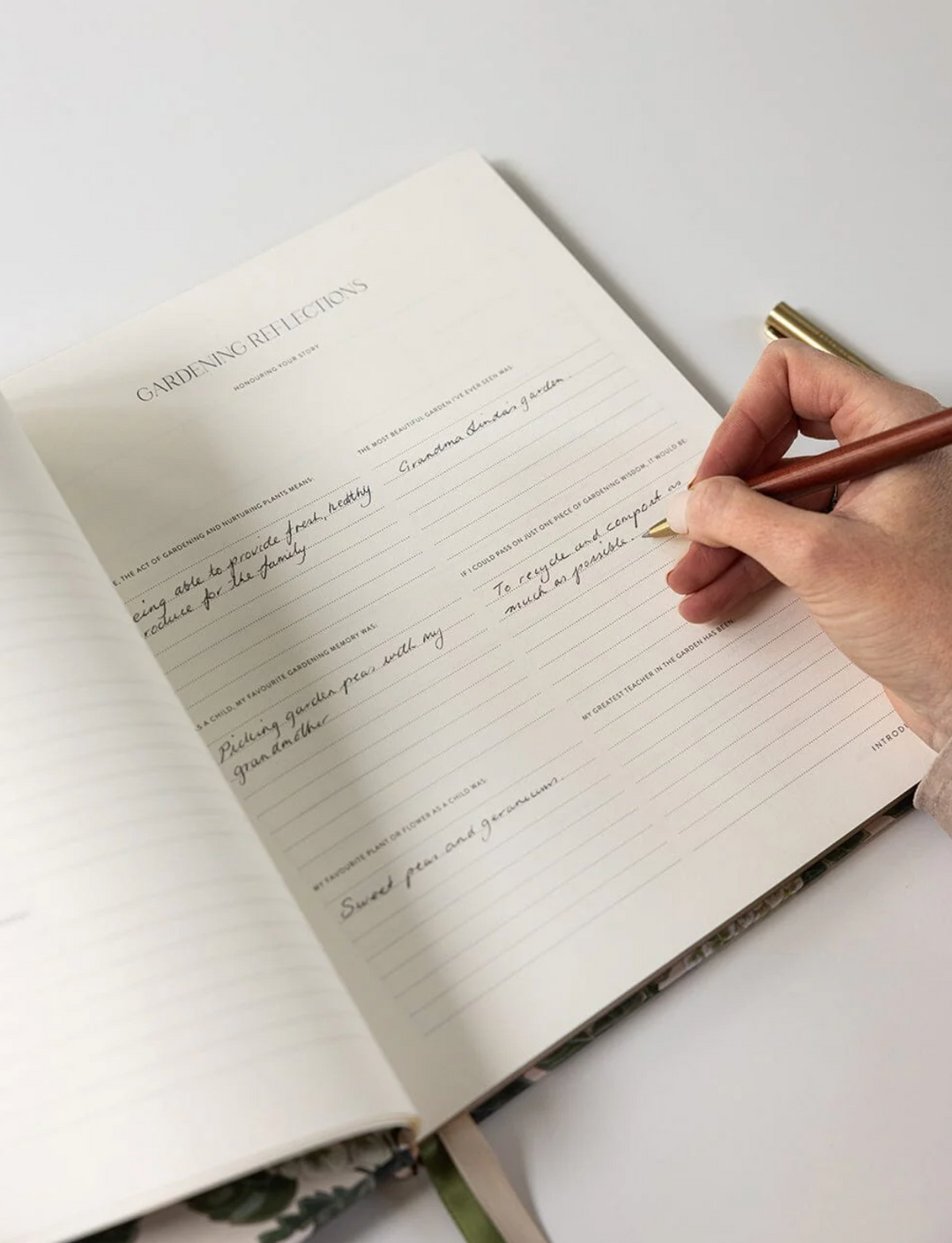 Bespoke Heirloom Gardening Journal - Hydrangea