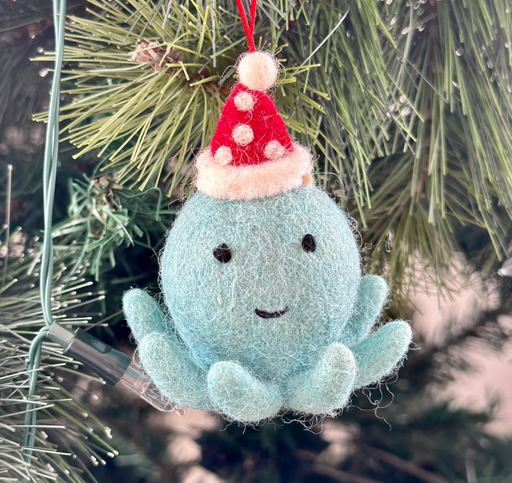 Felt Christmas Decoration - Octopus w hat