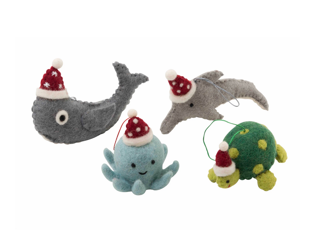 Felt Christmas Decoration - Turtle w hat