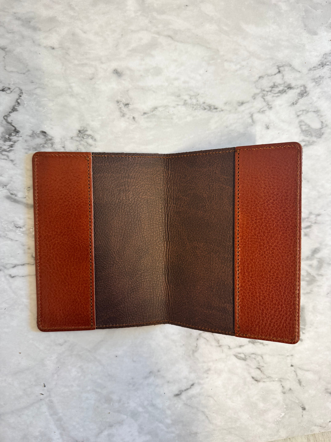 Manufactus Leather Passport Holder - Light Brown Cognac