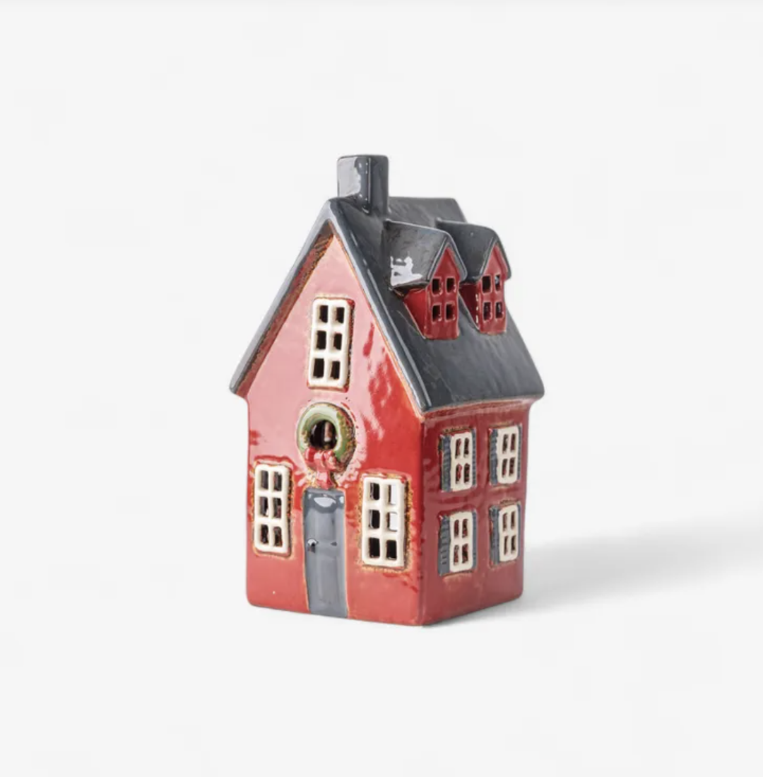 Alsace Tea Light Cottage Red with Wreath