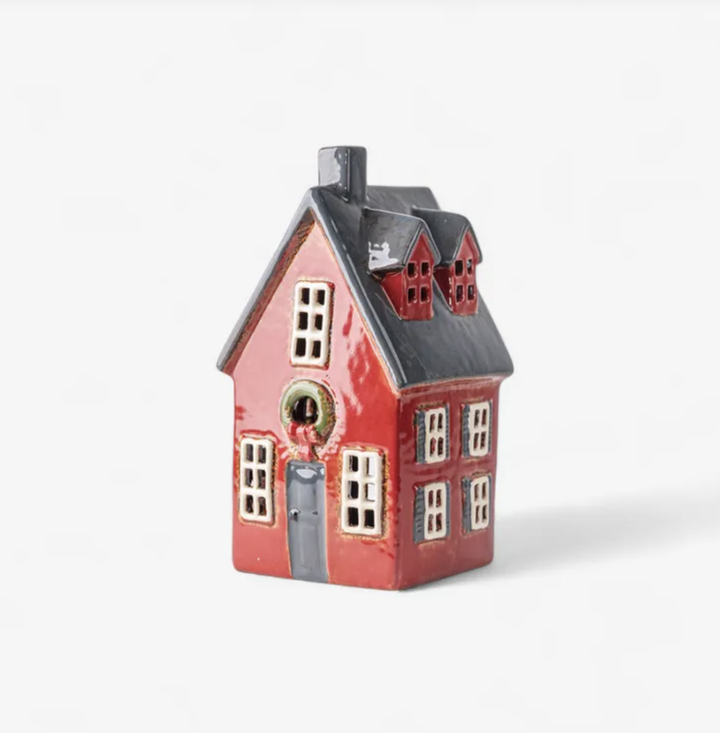 Alsace Tea Light Cottage Red with Wreath