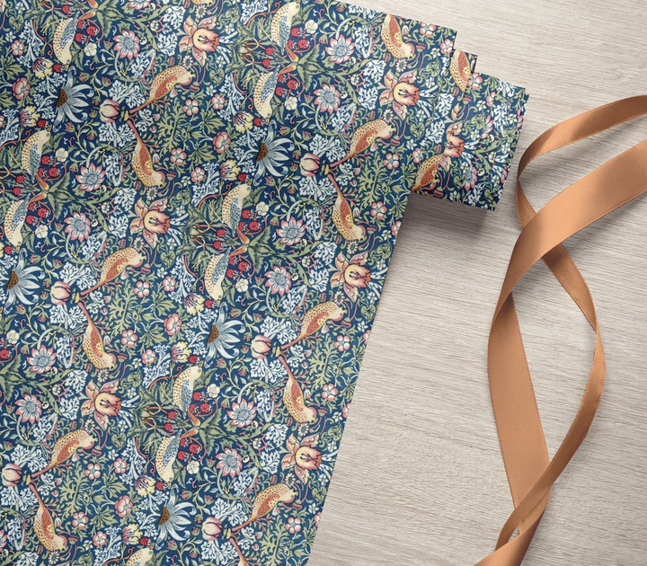 Museums & Galleries Roll Wrap - V&A Strawberry Thief