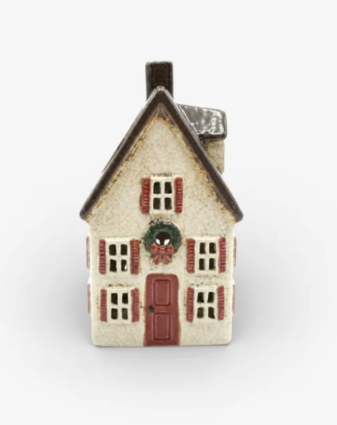 Nordgard Tall Villa with Bow Wreath
