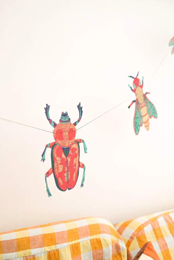 East End Decorative Garland 3m Long - Insects
