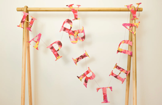 East End Decorative Garland 3m Long - Happy Birthday Red