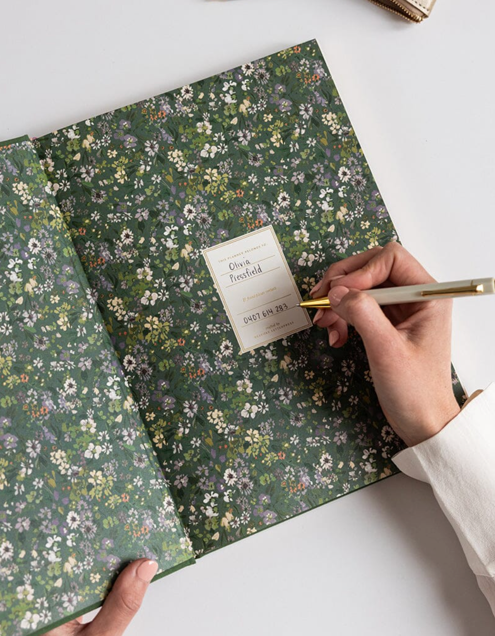 Bespoke 2026 Desktop A4 Linen Bound Planner - Finch