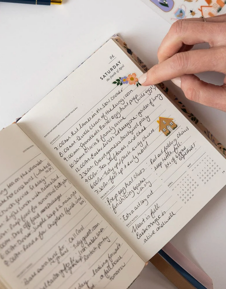 Bespoke 2026 Day to a Page Linen Bound Planner - Bluebuds