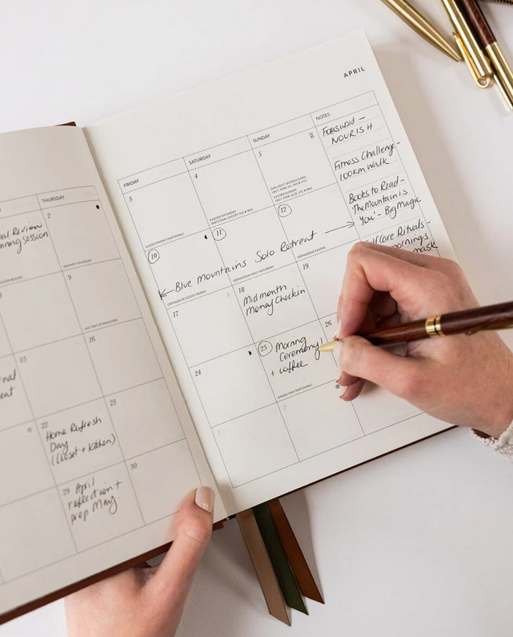Bespoke 2026 Day to a Page Large Linen Bound Planner - Bronze