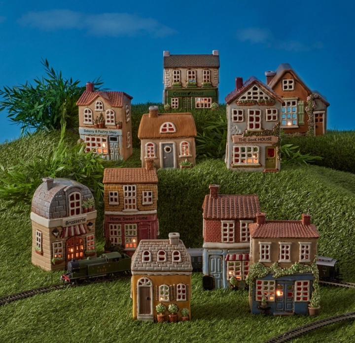 Countryside House Tealight Holder