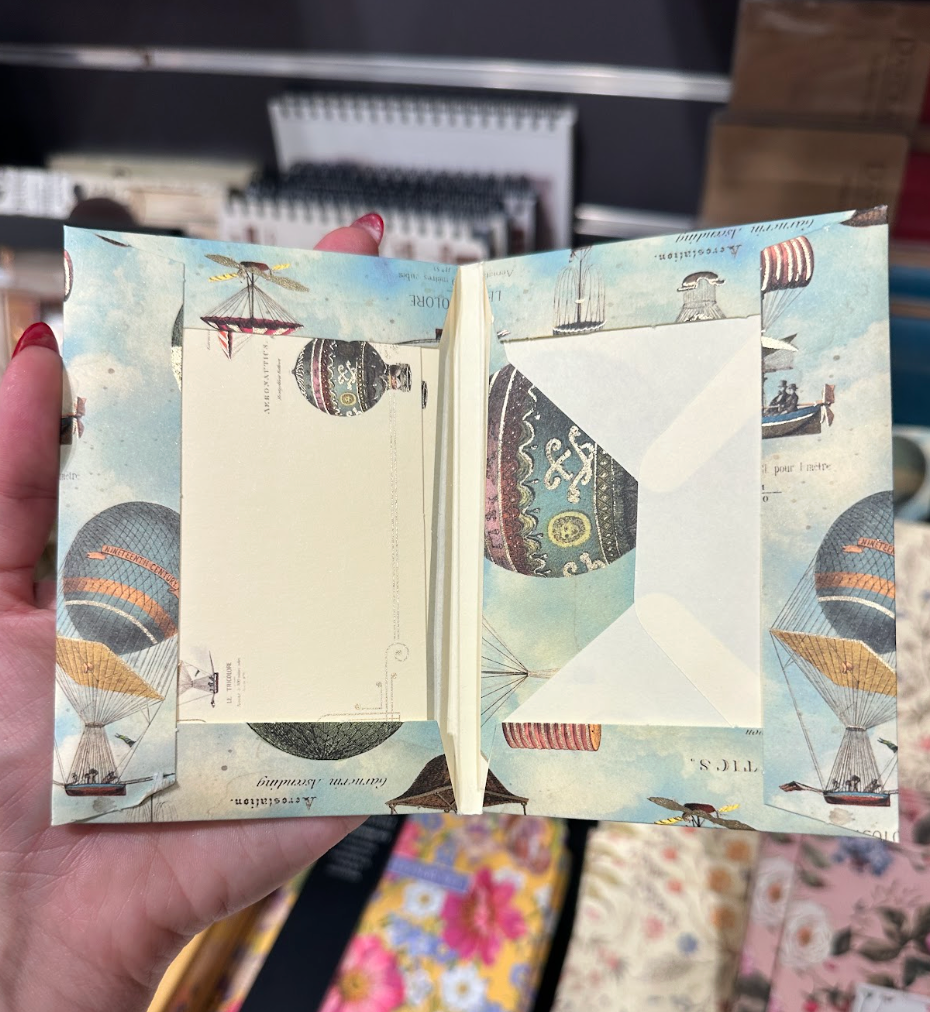 Kartos Small Writing Set with Envelopes - Air Balloons
