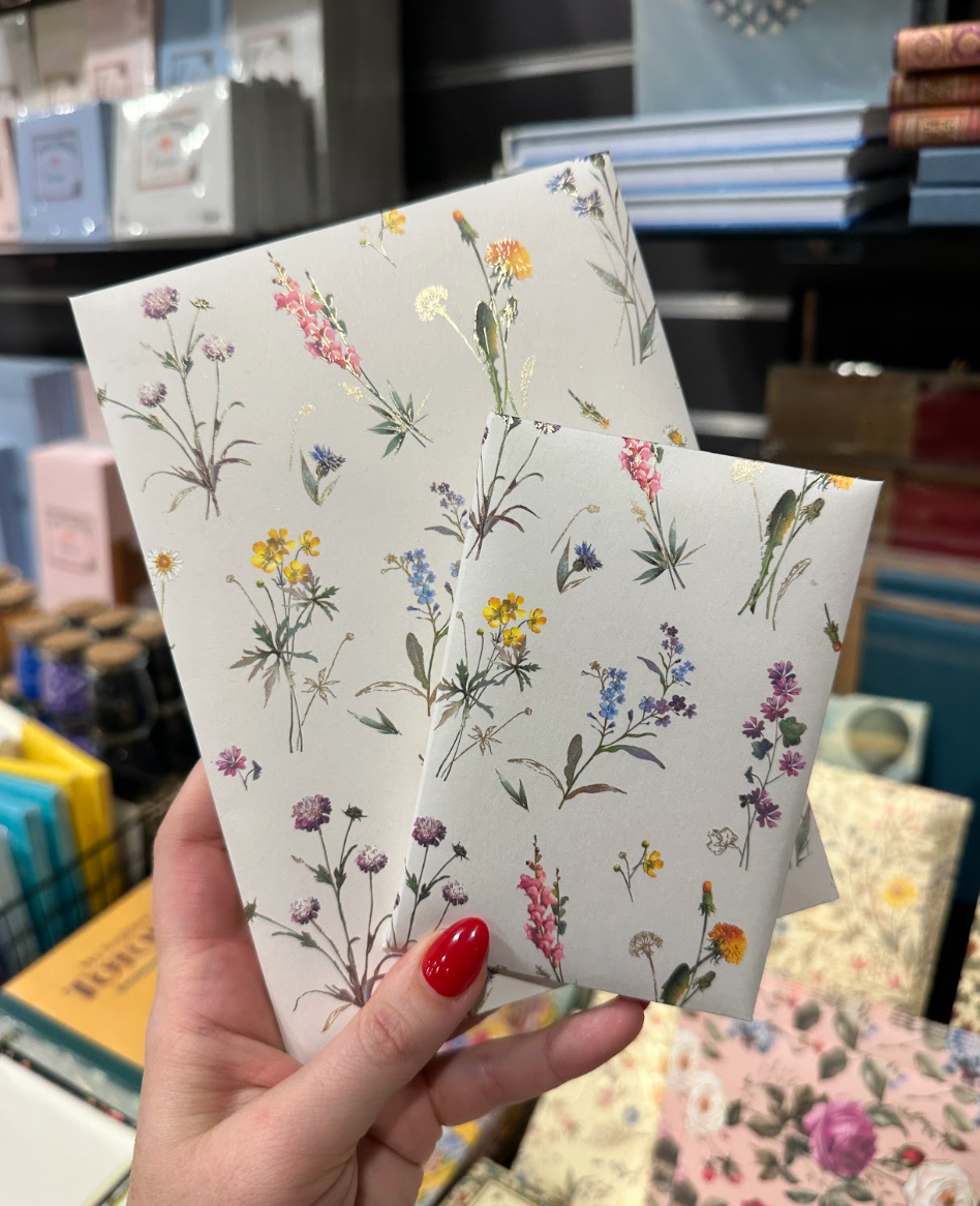 Kartos Small Writing Set with Envelopes - Wild Flowers