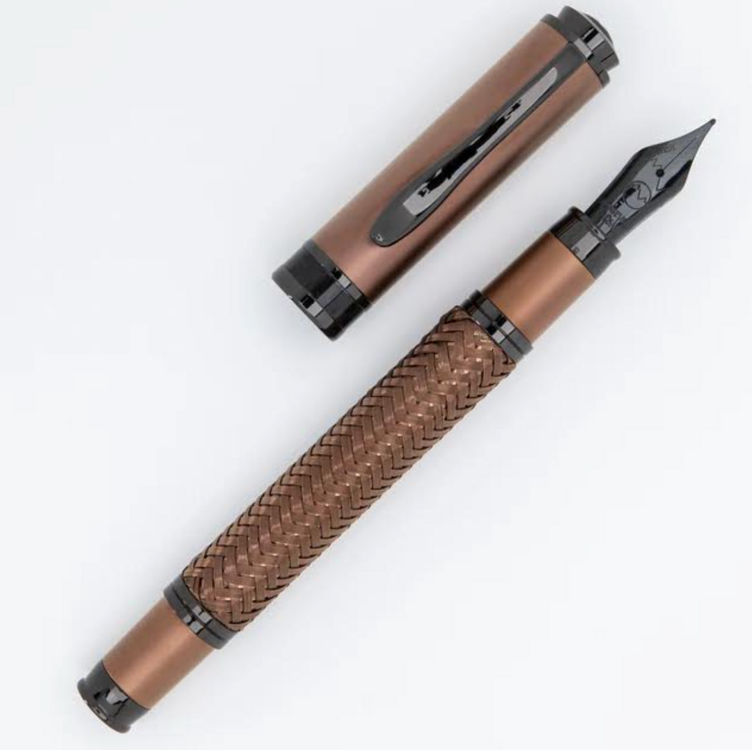 Innova Formula Fountain Pen - Medium Nib